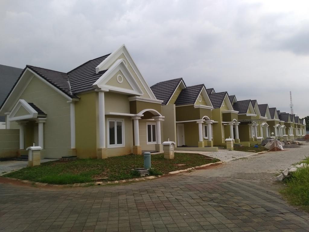 Jasmine Park Guest House Semarang Esterno foto