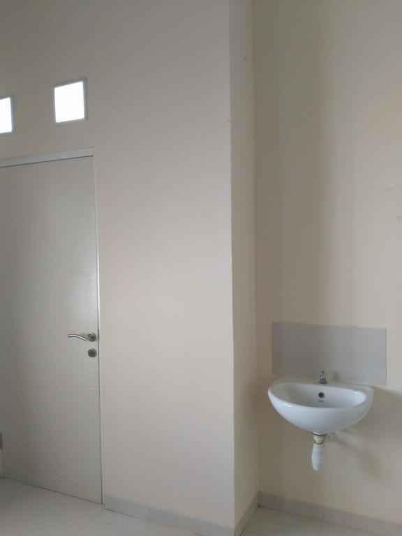 Jasmine Park Guest House Semarang Esterno foto