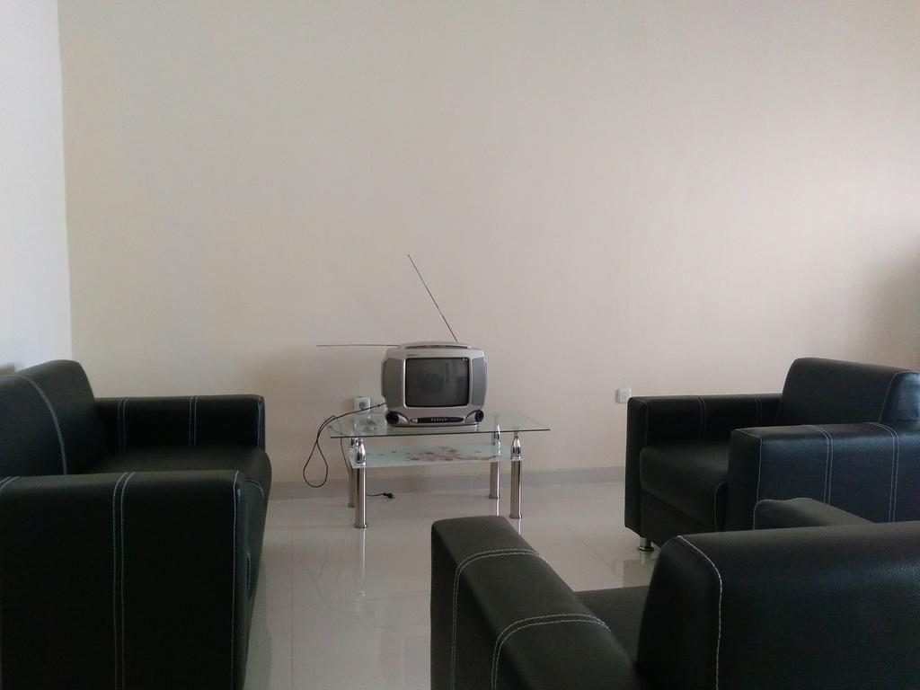 Jasmine Park Guest House Semarang Esterno foto